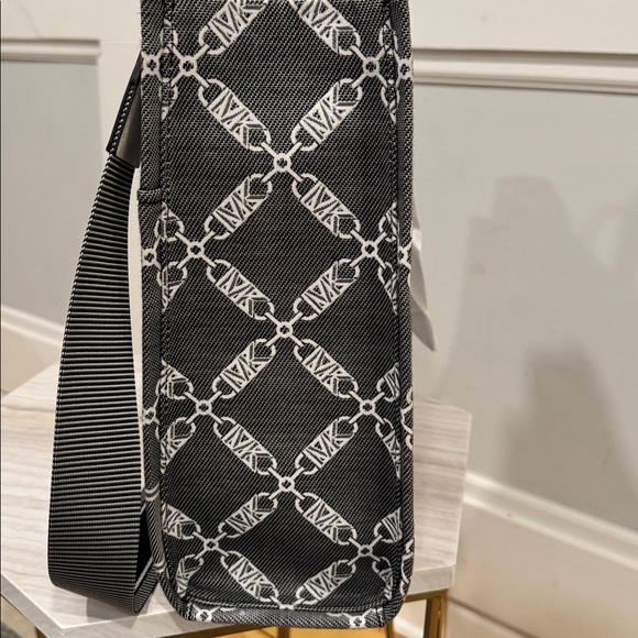 Michael Kors Bag Gigi Large Empire Logo Jacquard Gray White Tote - Picture 6 of 17